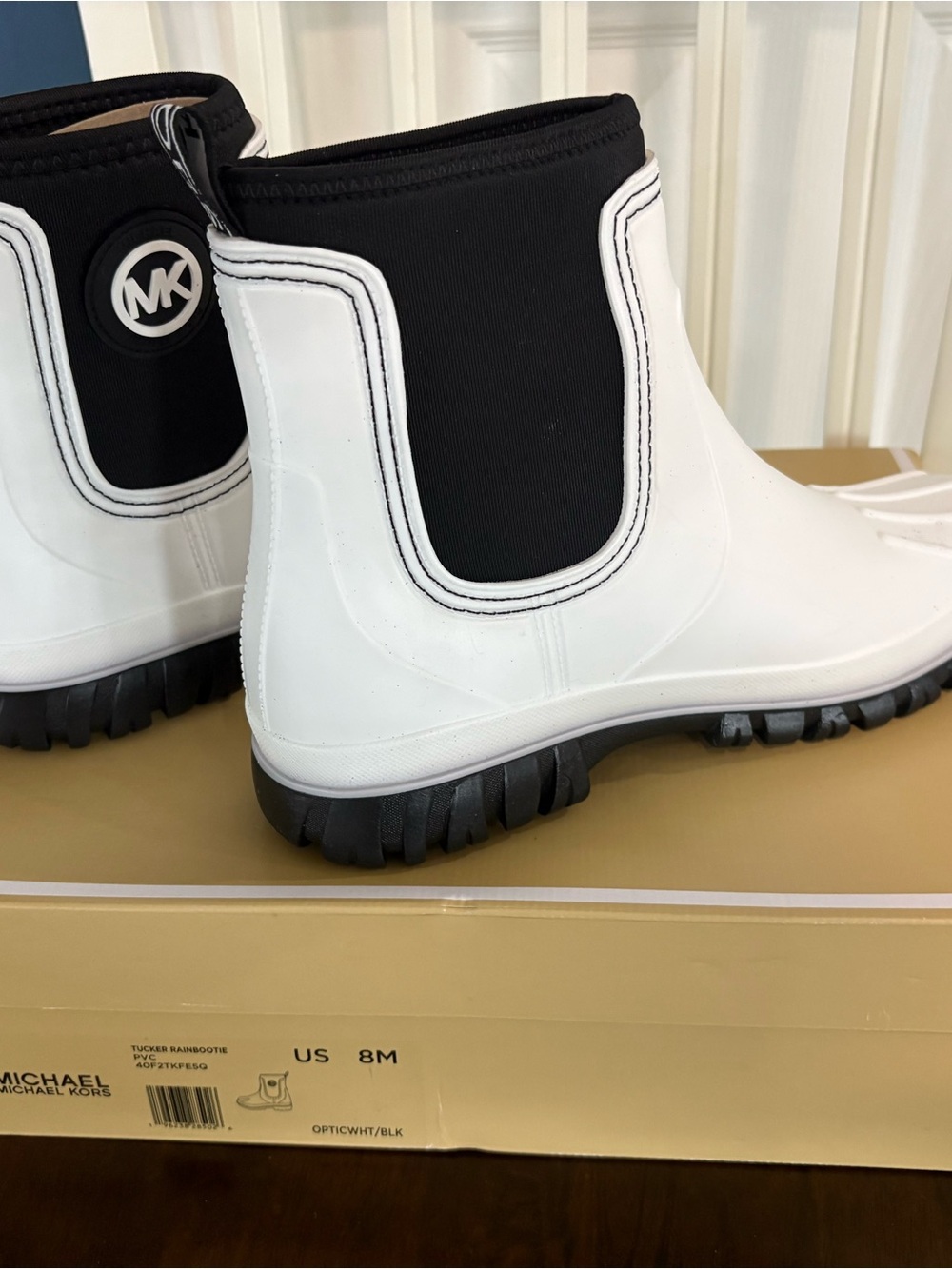 Michael Kors: Tucker Rainbootie Brand New- Size 8 W/Box Included! - Picture 7 of 9